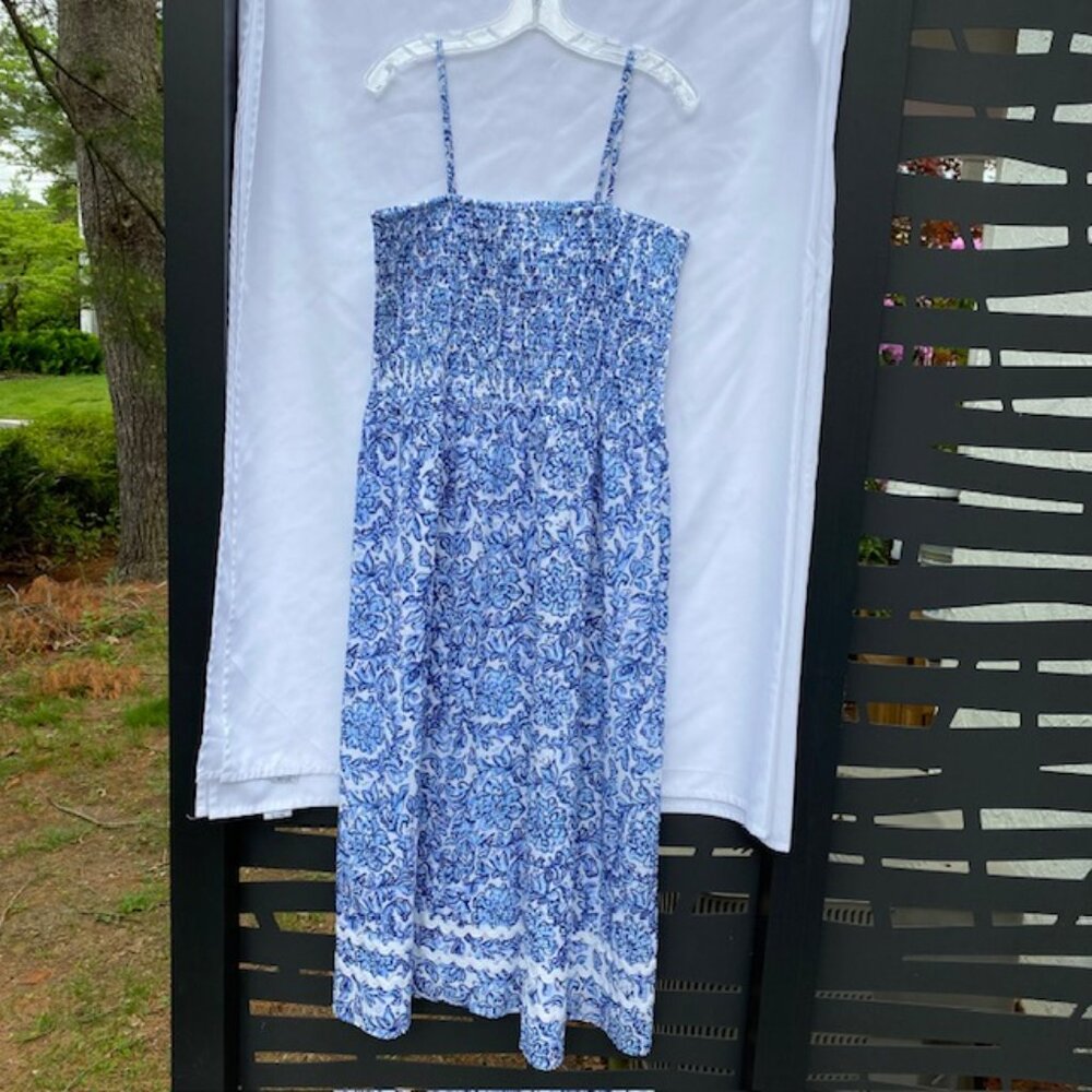 Sail to Sable Size XL NWT Medallion print Blue and White dress